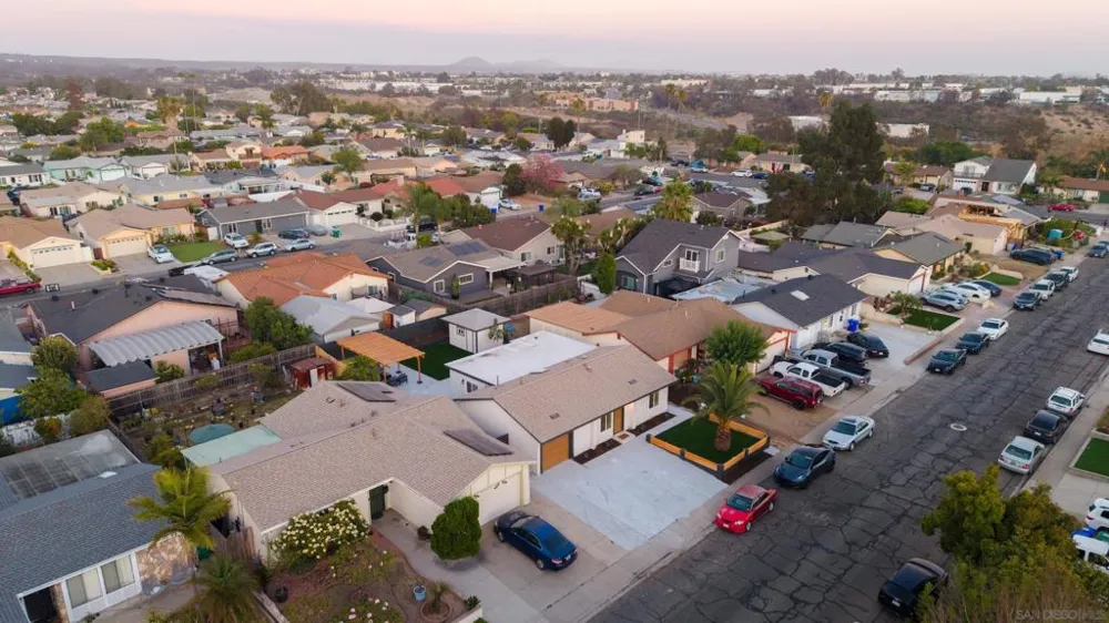 10211 Saluda Ave San Diego, CA 92126
