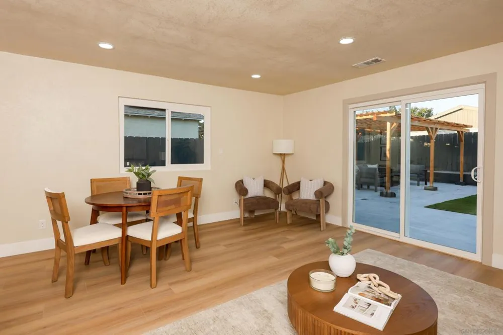 10211 Saluda Ave San Diego, CA 92126