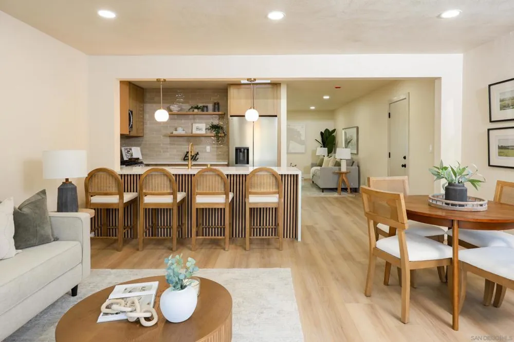 10211 Saluda Ave San Diego, CA 92126