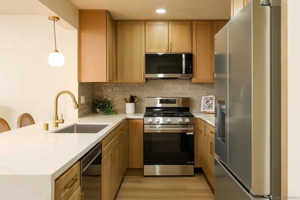 10211 Saluda Ave San Diego, CA 92126