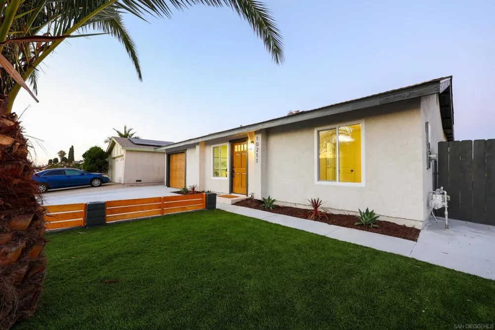 10211 Saluda Ave San Diego, CA 92126