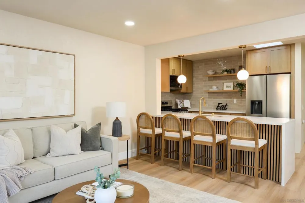 10211 Saluda Ave San Diego, CA 92126