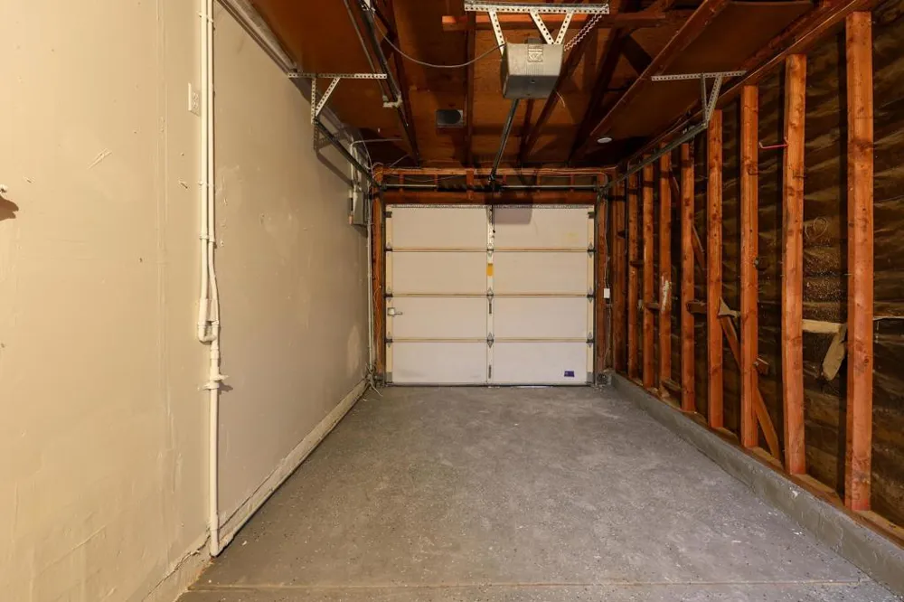 10211 Saluda Ave San Diego, CA 92126
