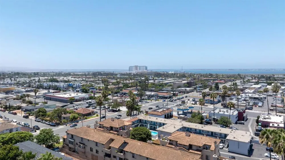569 E STREET #14 Chula Vista, CA 91910