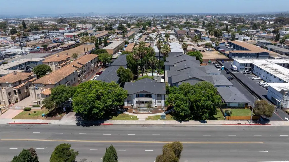 569 E STREET #14 Chula Vista, CA 91910