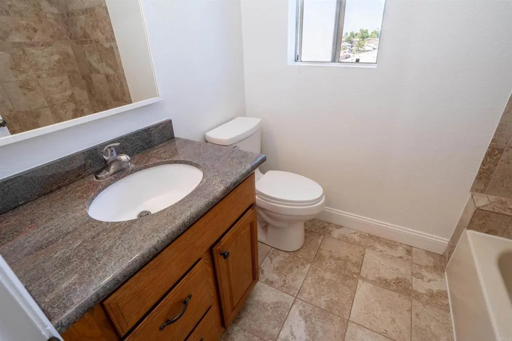 569 E STREET #14 Chula Vista, CA 91910