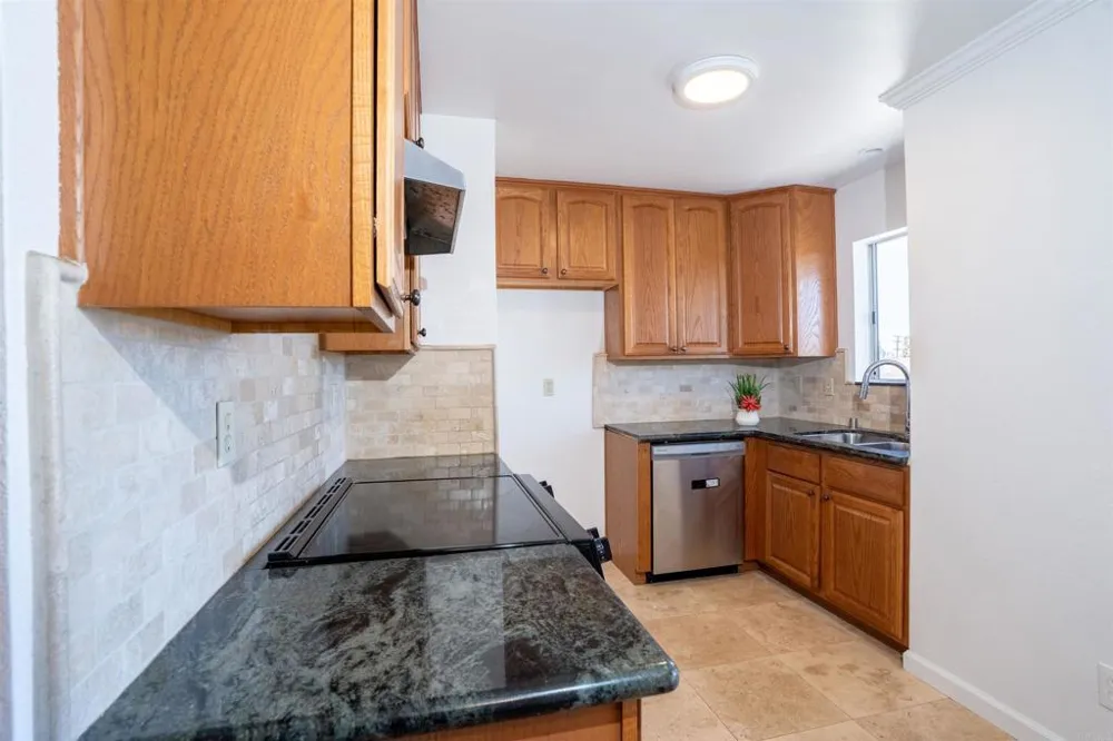 569 E STREET #14 Chula Vista, CA 91910