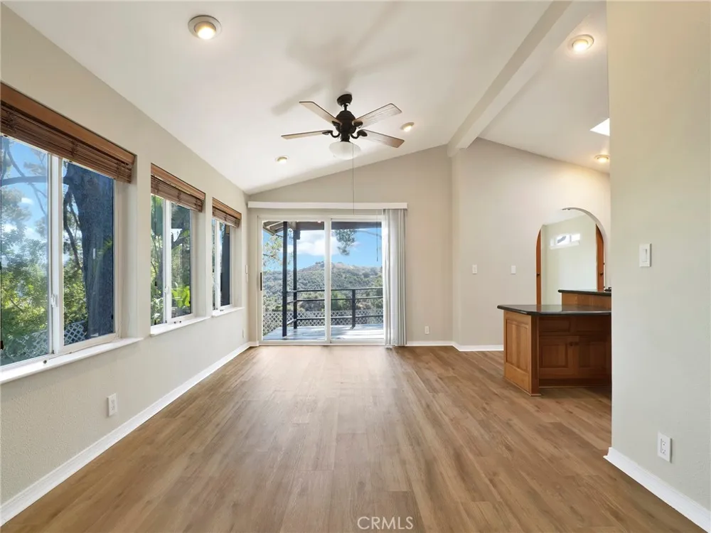 126 Pueblo Lane Topanga, CA 90290