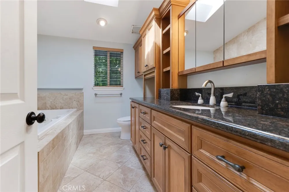 126 Pueblo Lane Topanga, CA 90290