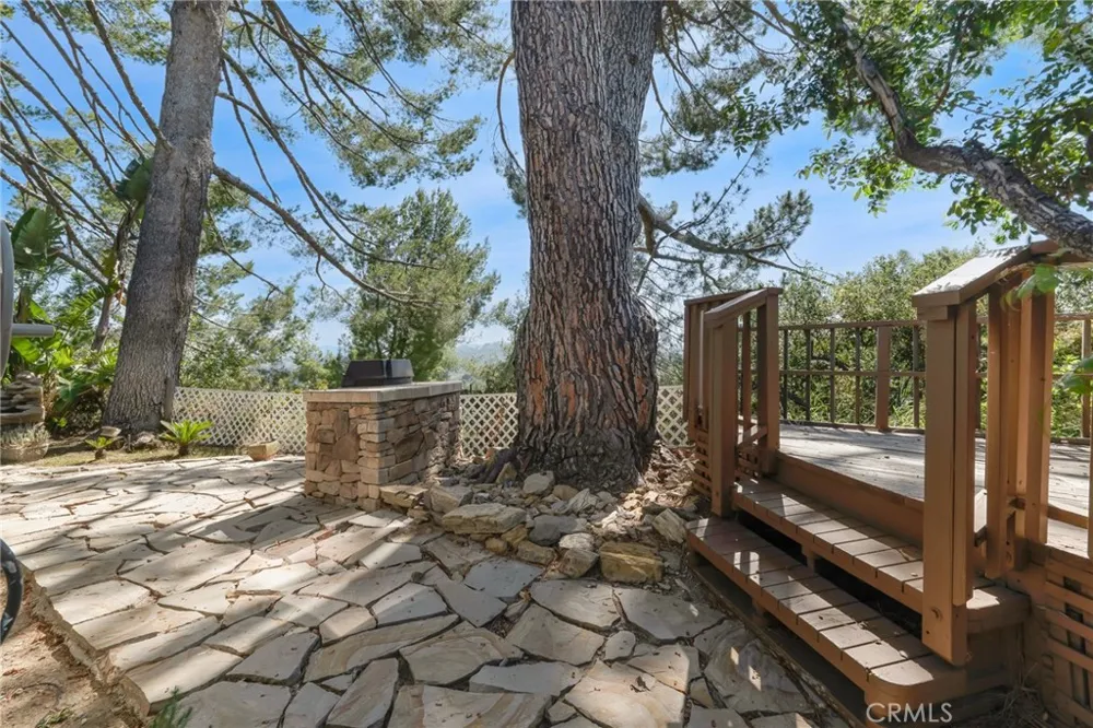126 Pueblo Lane Topanga, CA 90290