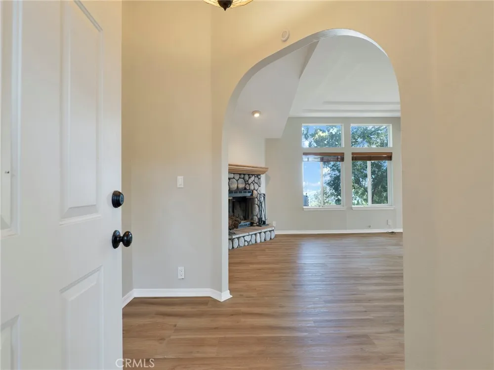 126 Pueblo Lane Topanga, CA 90290