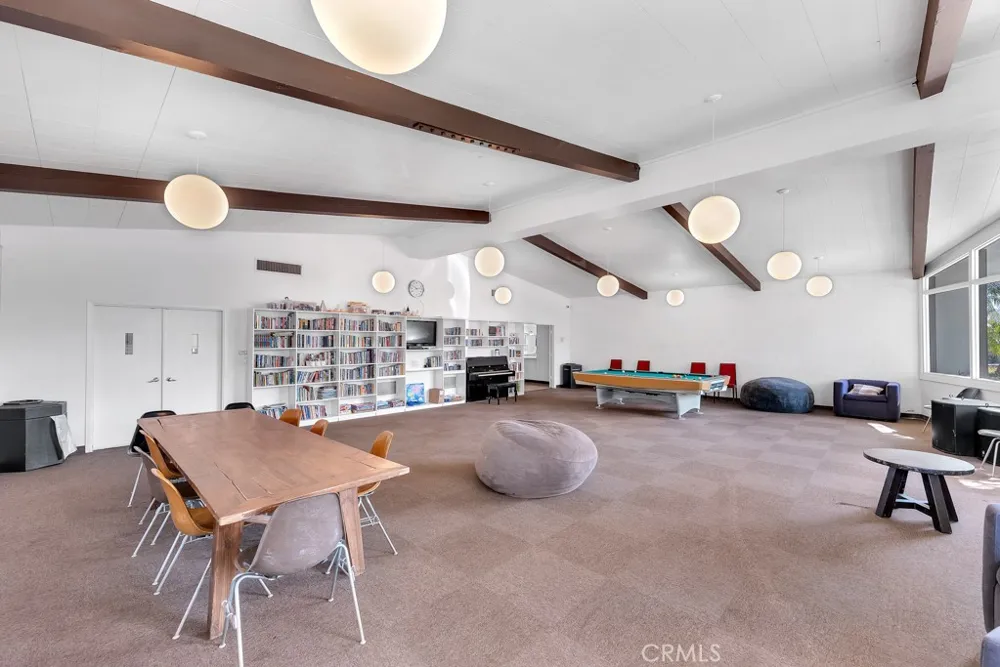 126 Pueblo Lane Topanga, CA 90290