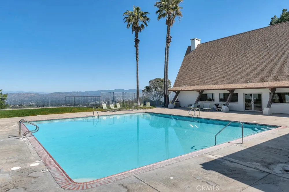 126 Pueblo Lane Topanga, CA 90290