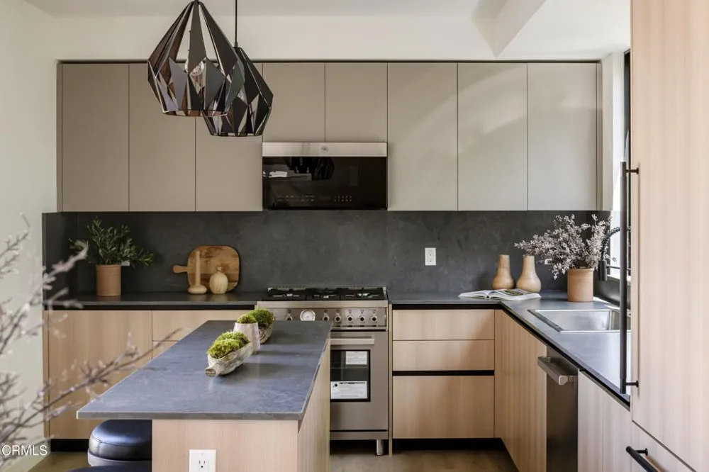 506 Sycamore Avenue Los Angeles, CA 90036