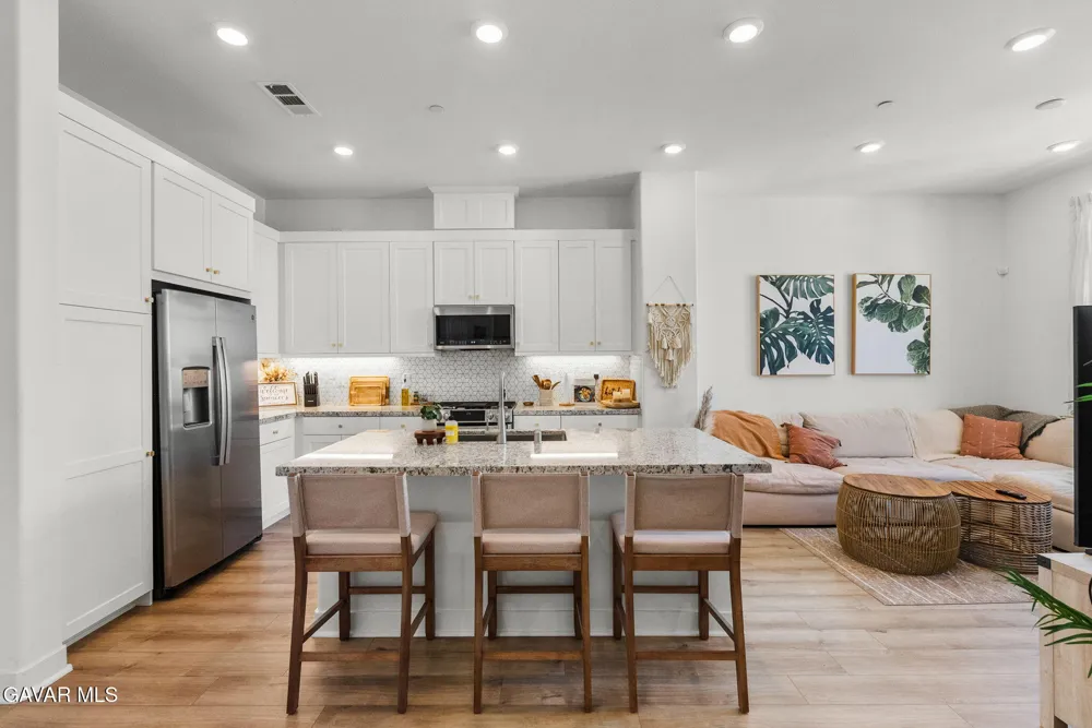 27466 Mercantile Court #Unit 303 Valencia, CA 91381