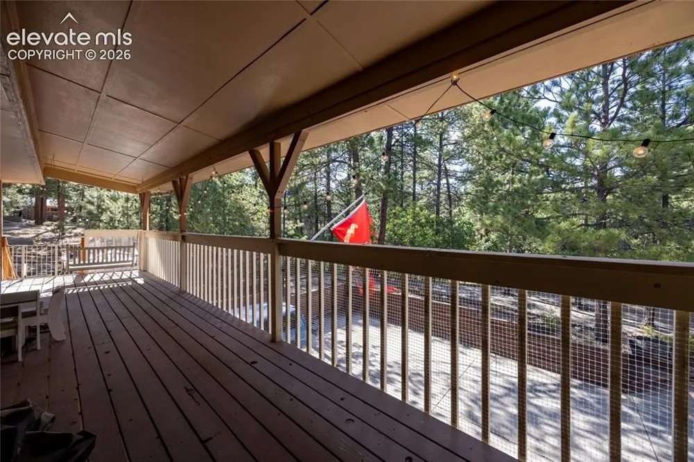 545 Tenderfoot Drive Larkspur, CO 80118
