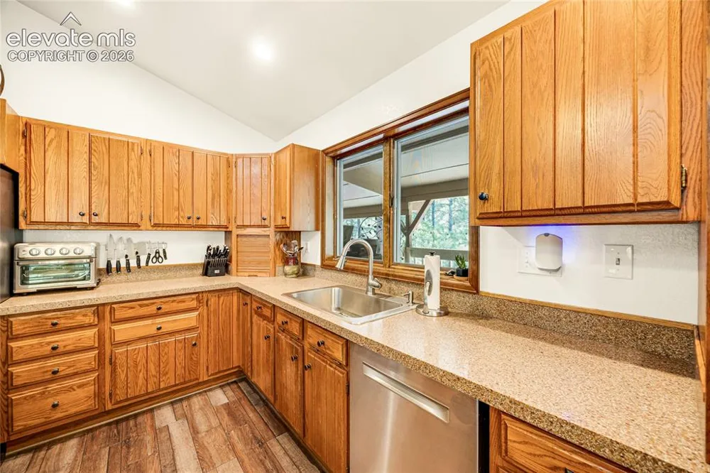 545 Tenderfoot Drive Larkspur, CO 80118