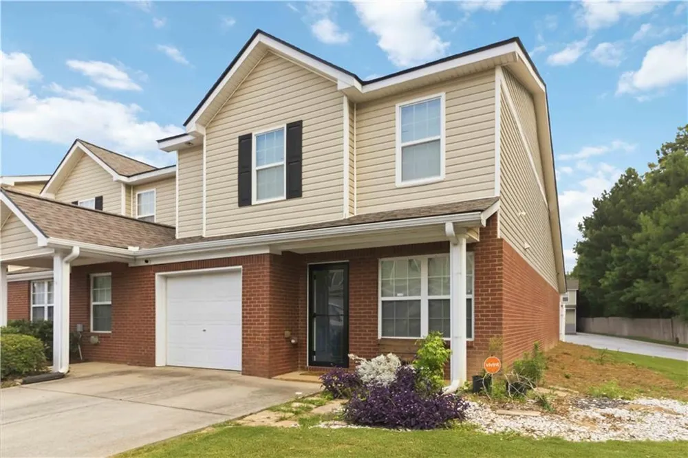 342 Tara Commons Circle Loganville, GA 30052