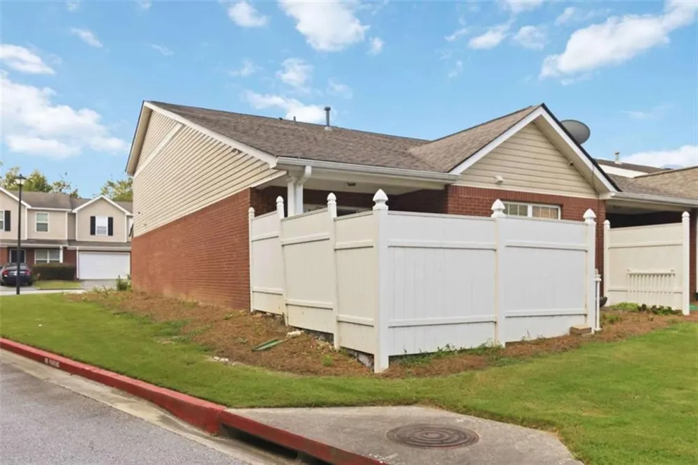 342 Tara Commons Circle Loganville, GA 30052