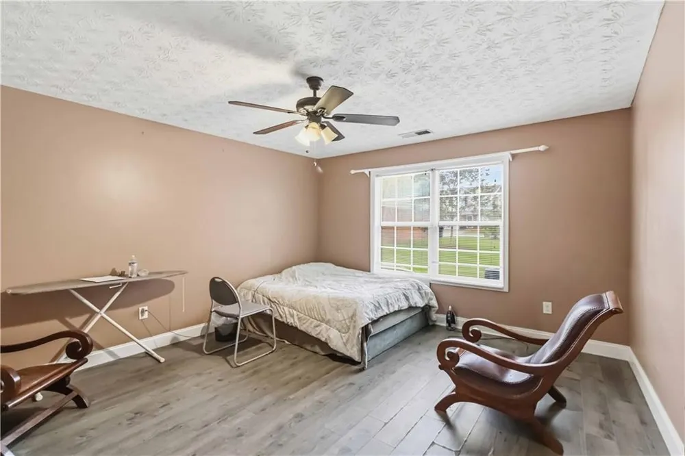 342 Tara Commons Circle Loganville, GA 30052