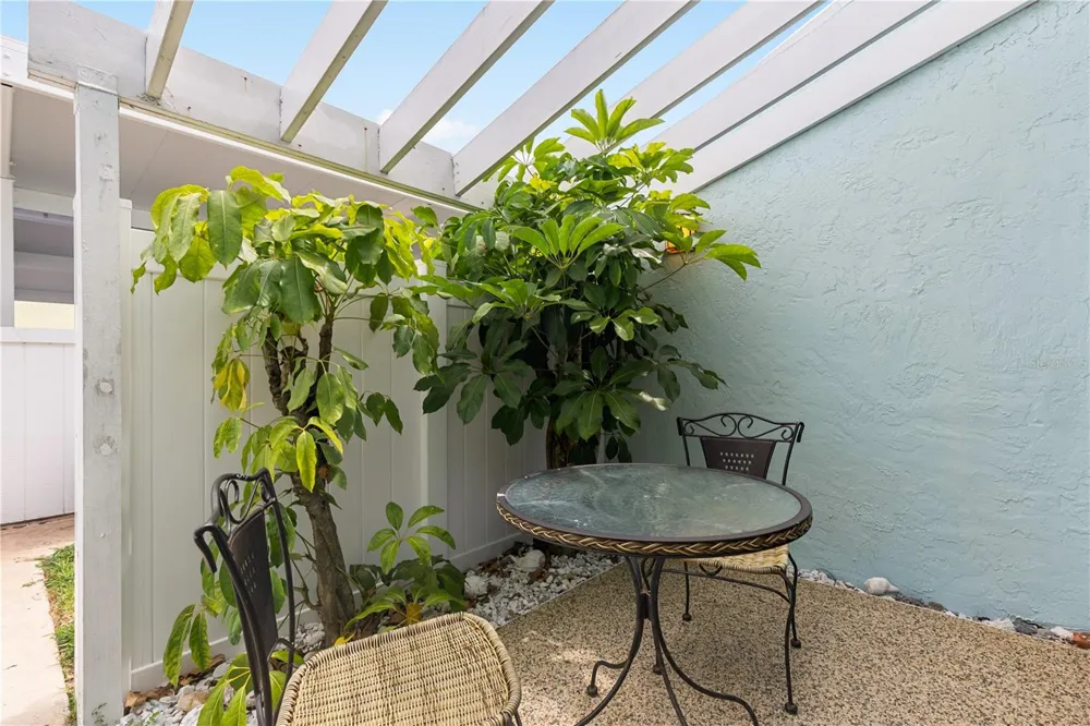 1 WINDRUSH BOULEVARD #63 Indian Rocks Beach, FL 33785