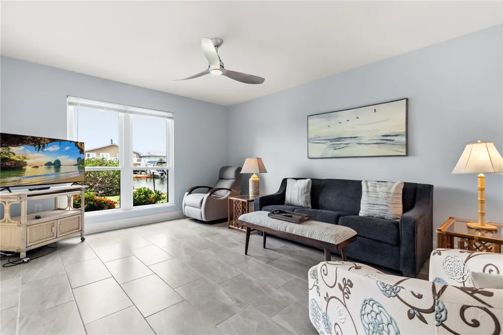 1 WINDRUSH BOULEVARD #63 Indian Rocks Beach, FL 33785