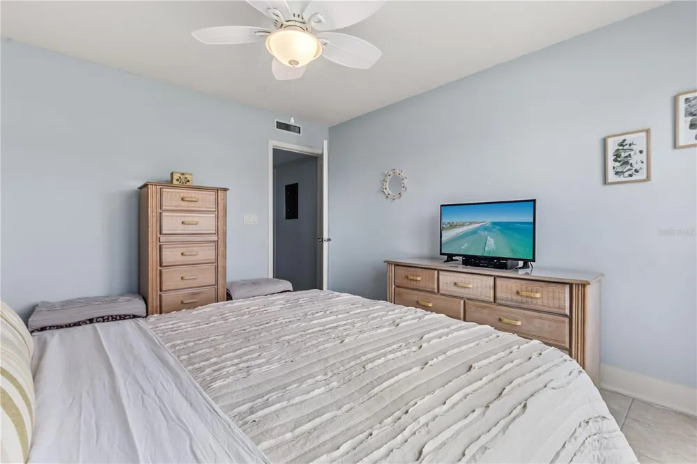 1 WINDRUSH BOULEVARD #63 Indian Rocks Beach, FL 33785
