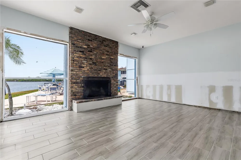 1 WINDRUSH BOULEVARD #63 Indian Rocks Beach, FL 33785