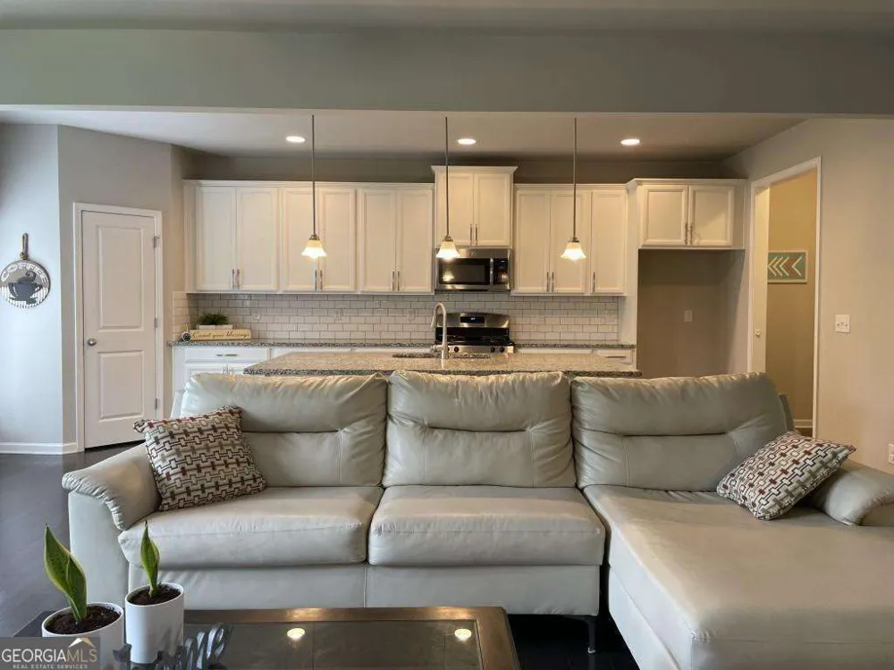 2415 Matlin WAY Buford, GA 30519
