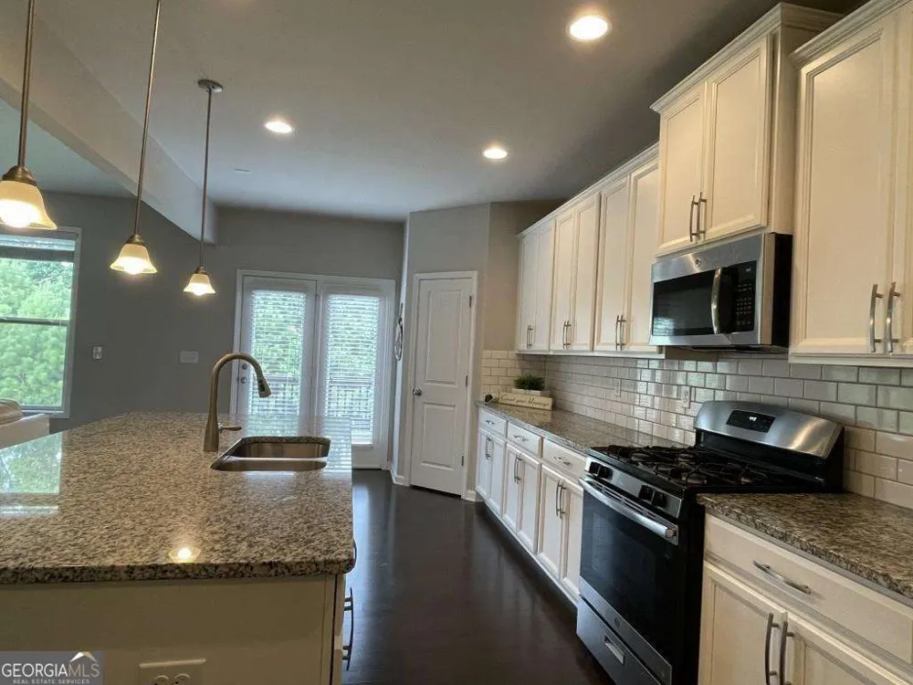2415 Matlin WAY Buford, GA 30519