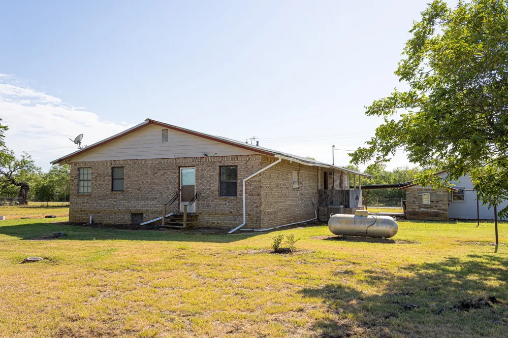 10256 FM 1852 Breckenridge, TX 76424