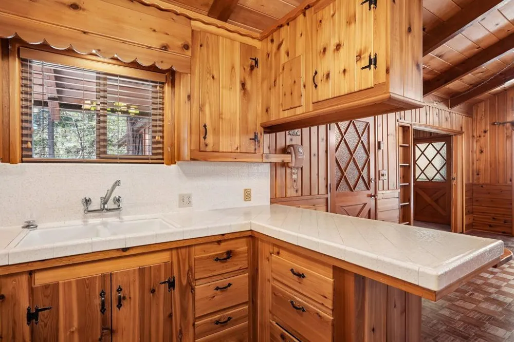 25425 Skyline Way Idyllwild, CA 92549