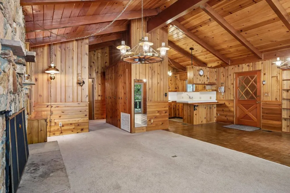 25425 Skyline Way Idyllwild, CA 92549