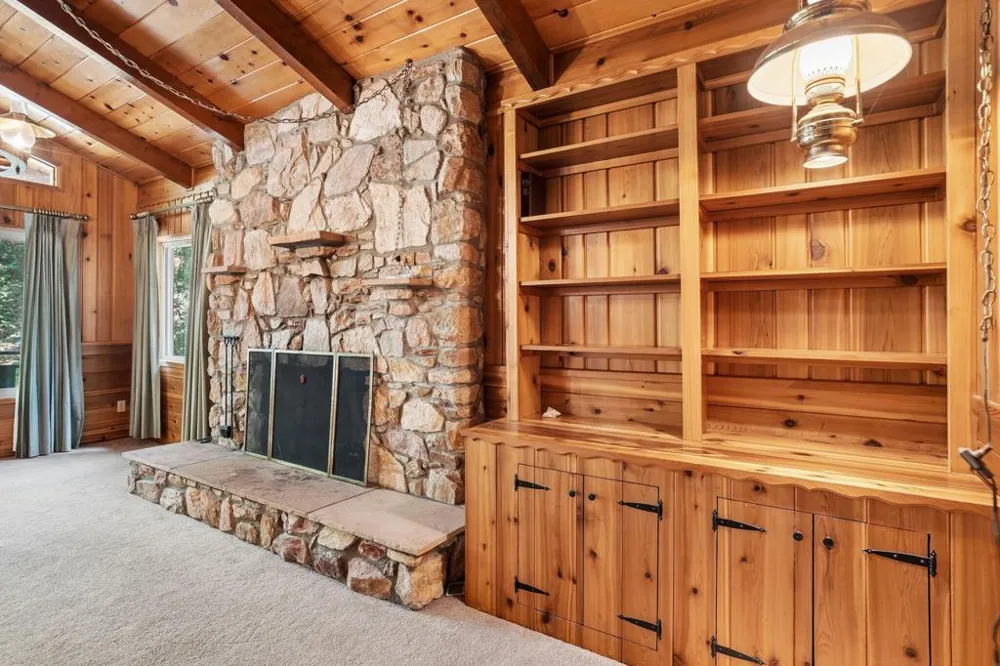 25425 Skyline Way Idyllwild, CA 92549