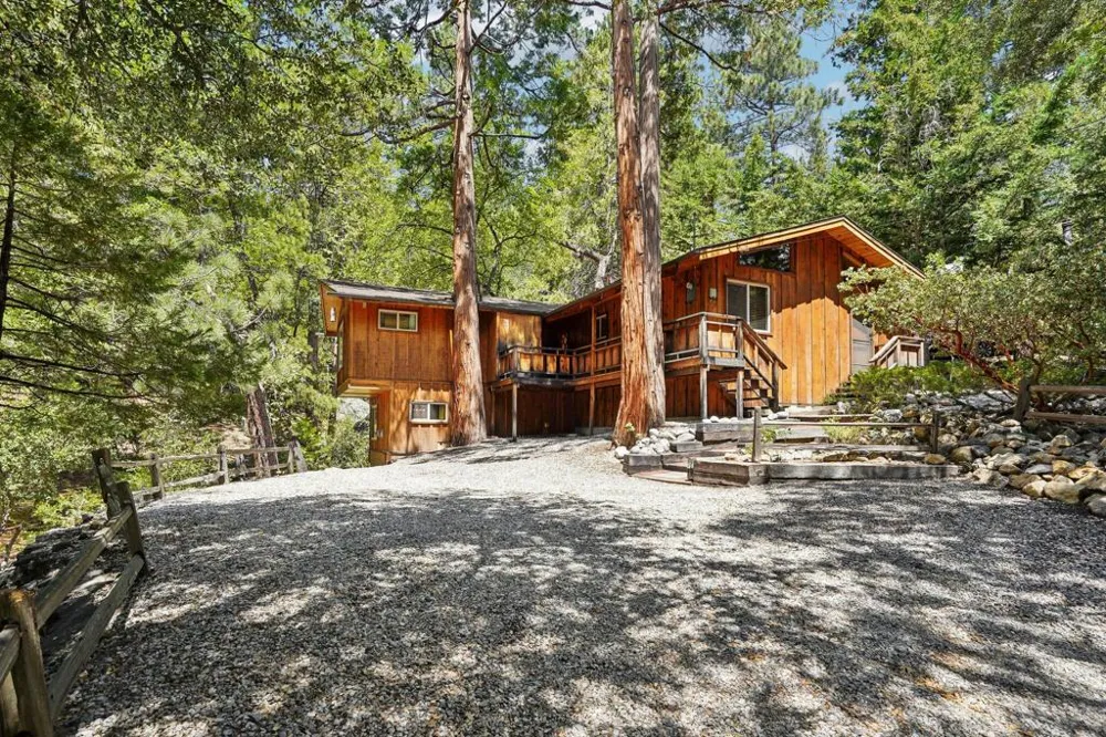 25425 Skyline Way Idyllwild, CA 92549
