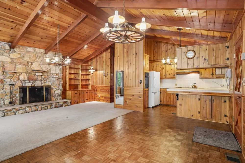 25425 Skyline Way Idyllwild, CA 92549