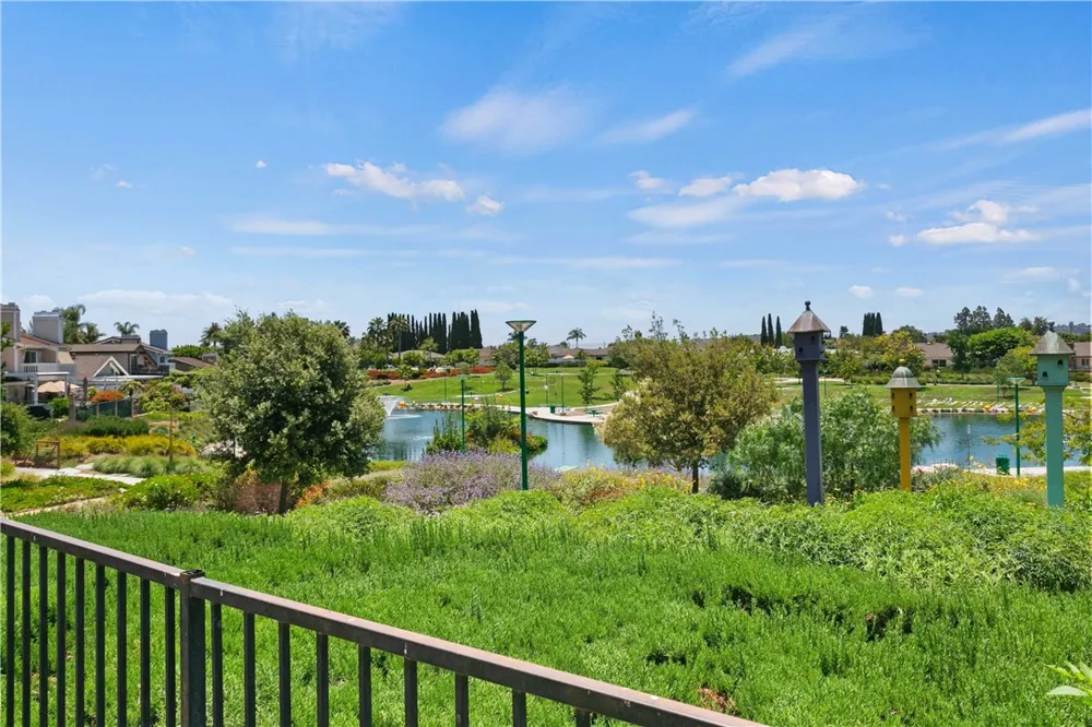 24282 Sunnybrook Circle Lake Forest, CA 92630