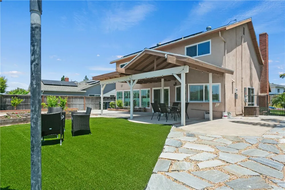 24282 Sunnybrook Circle Lake Forest, CA 92630