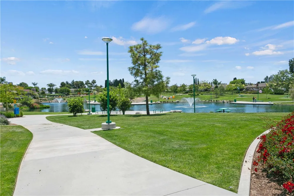 24282 Sunnybrook Circle Lake Forest, CA 92630