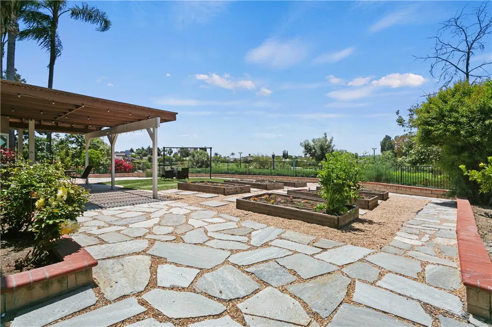 24282 Sunnybrook Circle Lake Forest, CA 92630