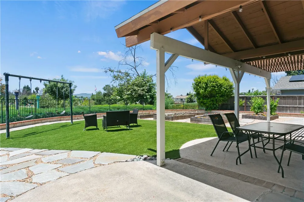 24282 Sunnybrook Circle Lake Forest, CA 92630