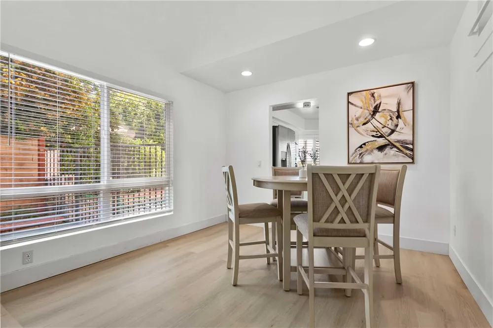 24282 Sunnybrook Circle Lake Forest, CA 92630