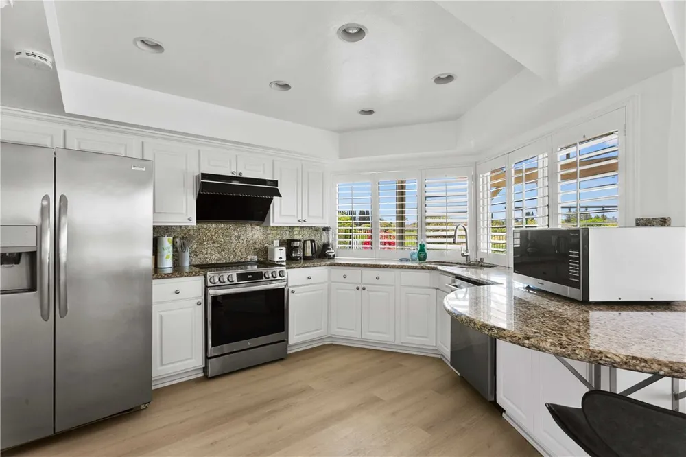 24282 Sunnybrook Circle Lake Forest, CA 92630