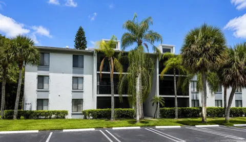 1007 GREEN PINE BOULEVARD #A3