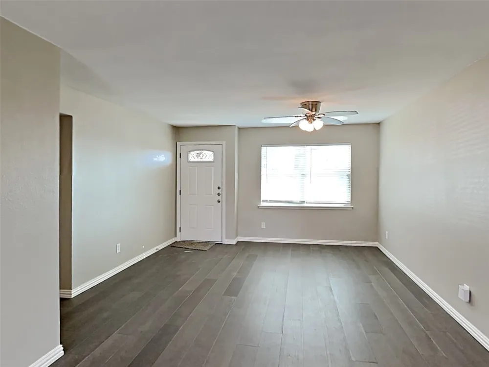 2877 Joanna Drive Farmers Branch, TX 75234