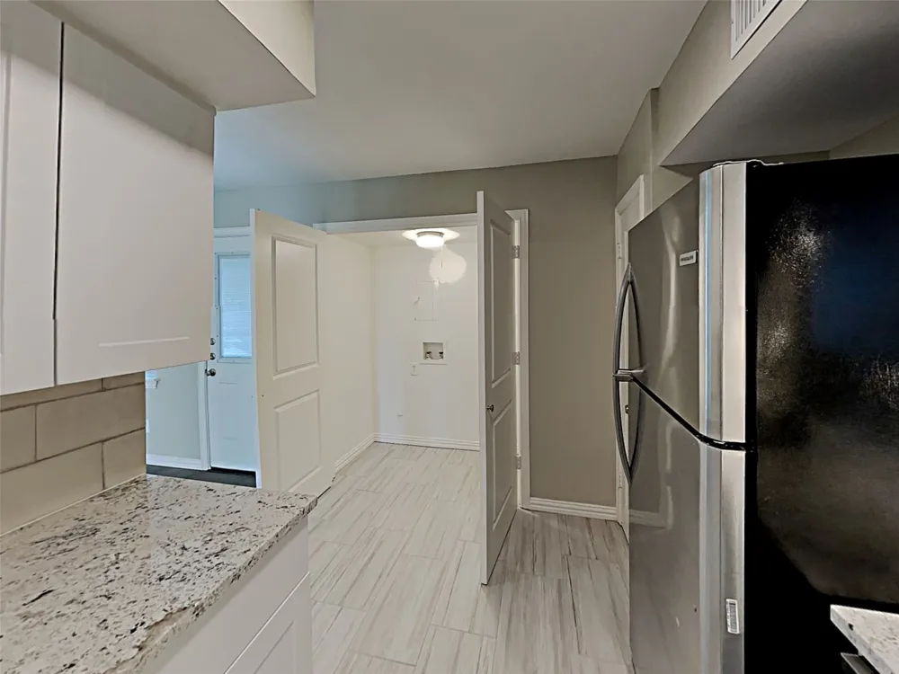 2877 Joanna Drive Farmers Branch, TX 75234