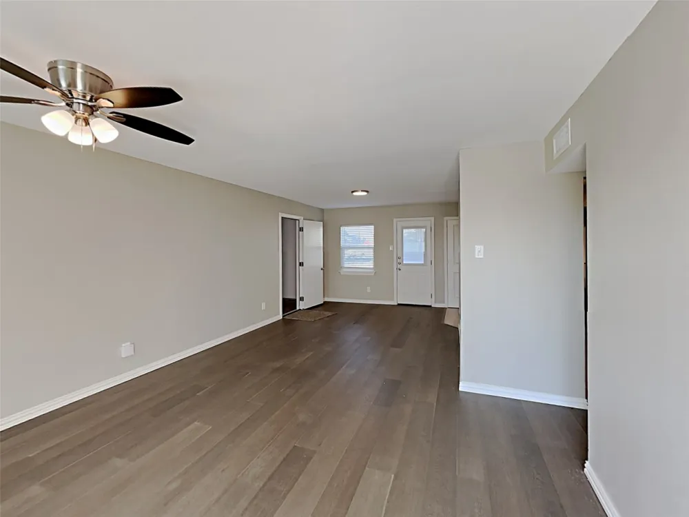2877 Joanna Drive Farmers Branch, TX 75234