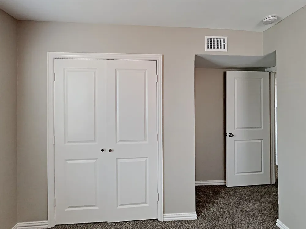 2877 Joanna Drive Farmers Branch, TX 75234