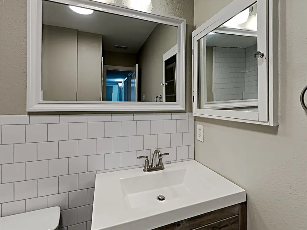 2877 Joanna Drive Farmers Branch, TX 75234