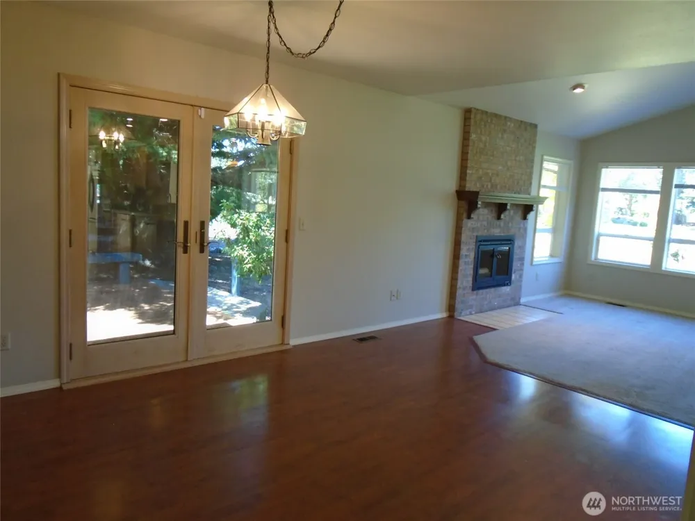 145 Emerald Drive Sequim, WA 98382
